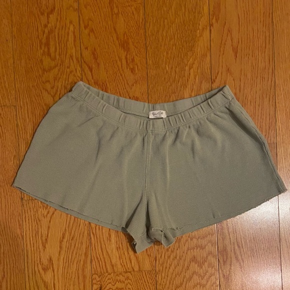 Brandy Melville Green lounge shorts, One size - Picture 3 of 5